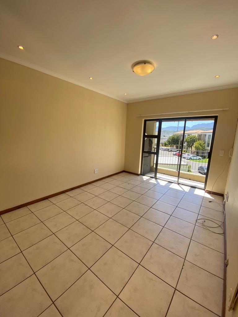 To Let 2 Bedroom Property for Rent in Guldenland Western Cape